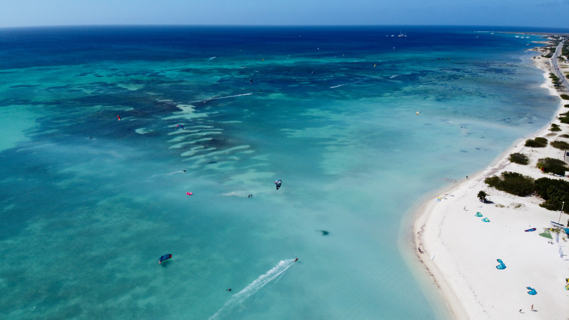 Why you should Kitesurf in Aruba! 10 reasons to make it worth a try