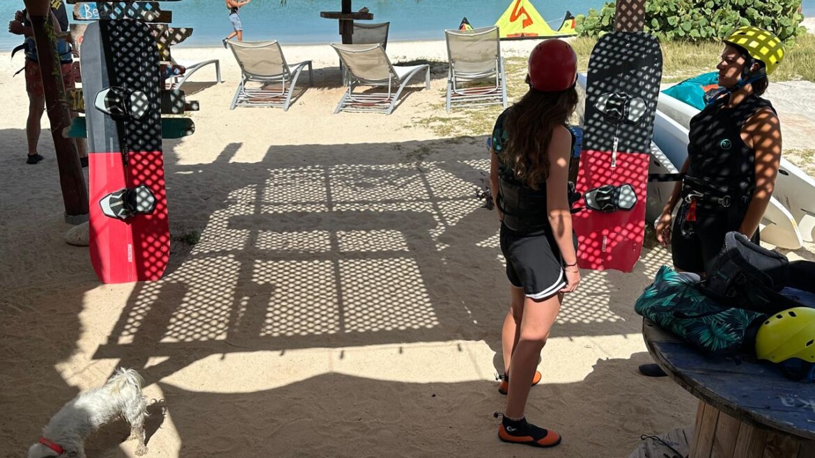 Experience the Thrill of Kitesurfing and Wingfoil in Aruba
