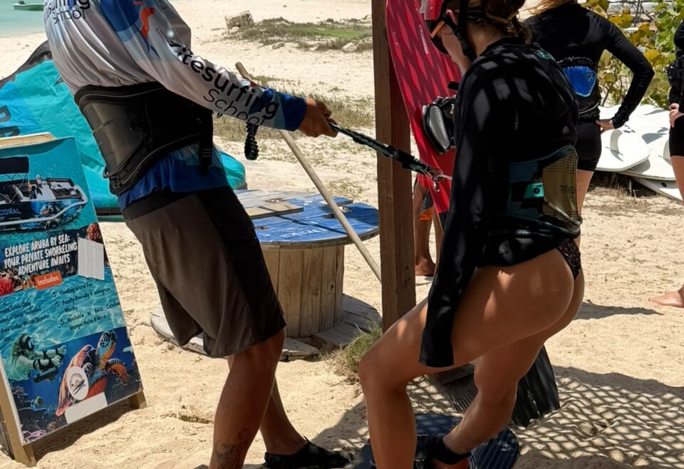 🌊🏄‍♂️ EVERY GREAT KITESURFER STARTS ON THE GROUND!